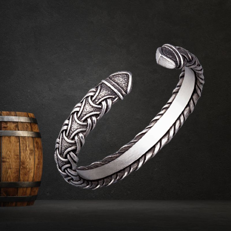 Viking Arm Ring - Traditional Scandinavian Pattern