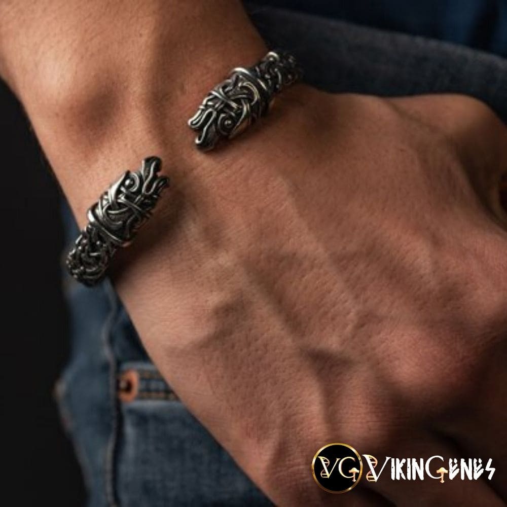 Viking Arm Ring With Odin&#39;s Ravens Hugin &amp; Munin