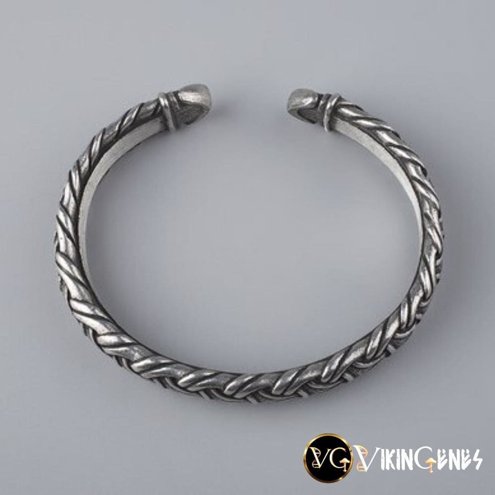 Viking Arm Ring - Traditional Scandinavian Pattern