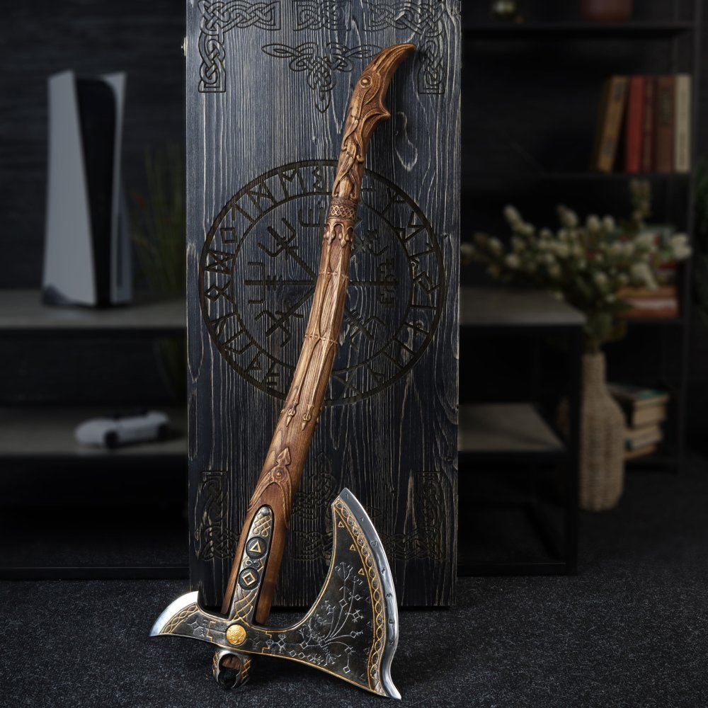Kratos's Leviathan Axe - Glowing runes