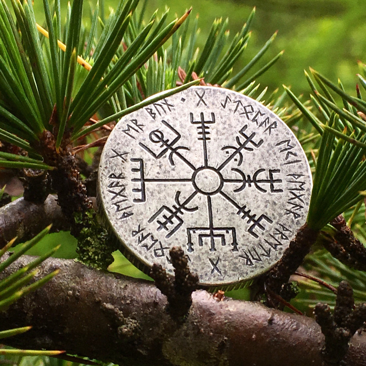 Vegvisir Wayfinder Coin - Silver